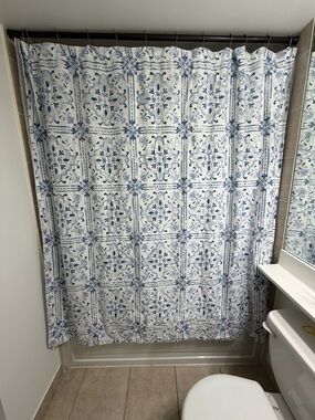 Blue Floral Tile Print Shower Curtain 🚿💙
